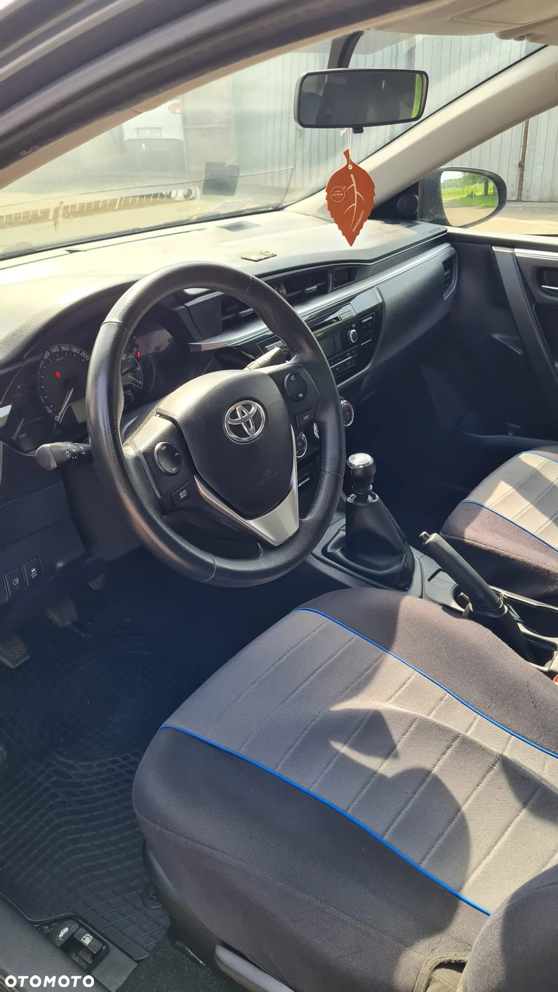 Toyota Corolla - 8