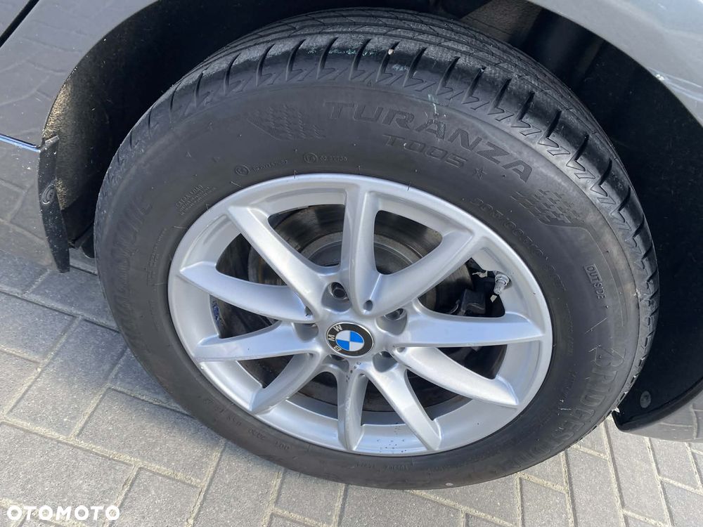 BMW Seria 2 216d - 20