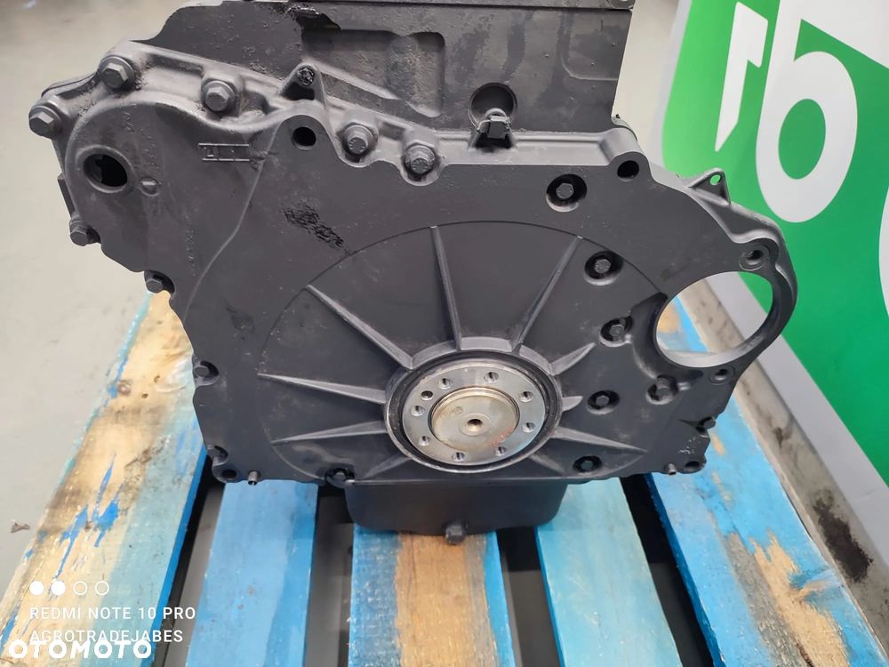 Słupek silnika Deutz TCD 2.9 L4 - 9