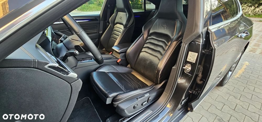 Volkswagen Arteon 2.0 TDI SCR R-Line DSG - 27