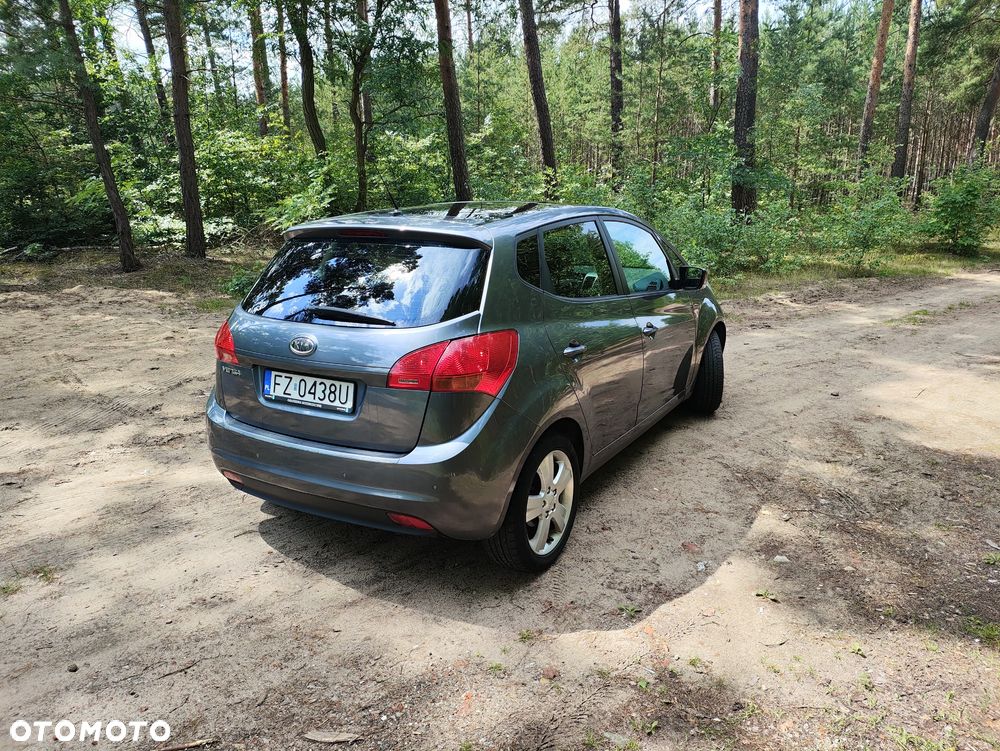 Kia Venga - 7