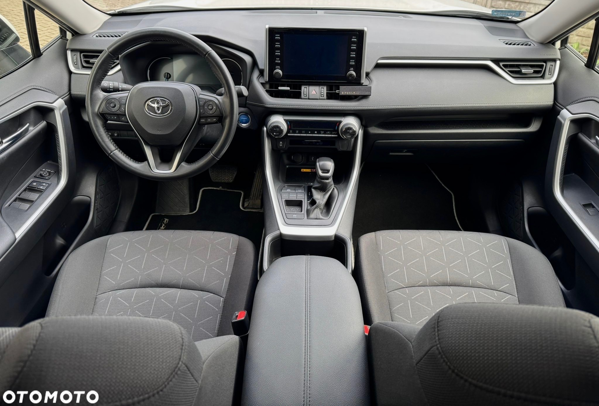 Toyota RAV4 - 10