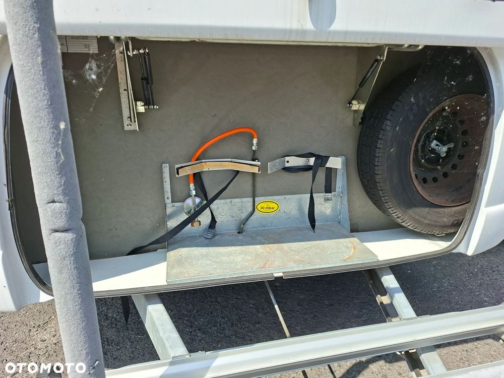 Dethleffs Camper 400 - 7