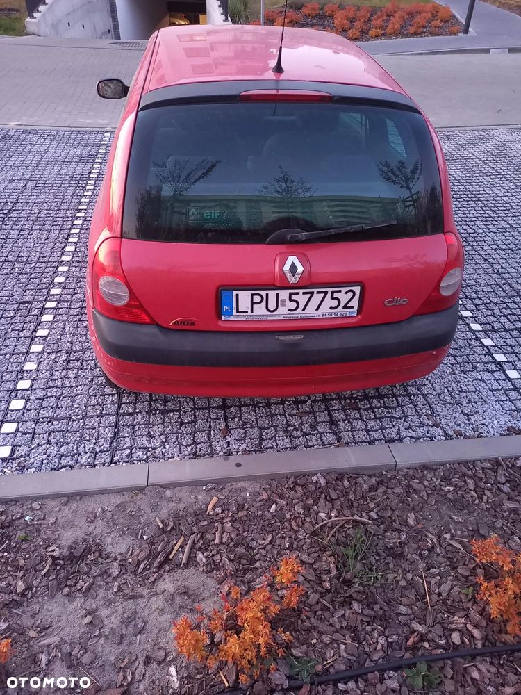 Renault Clio - 6