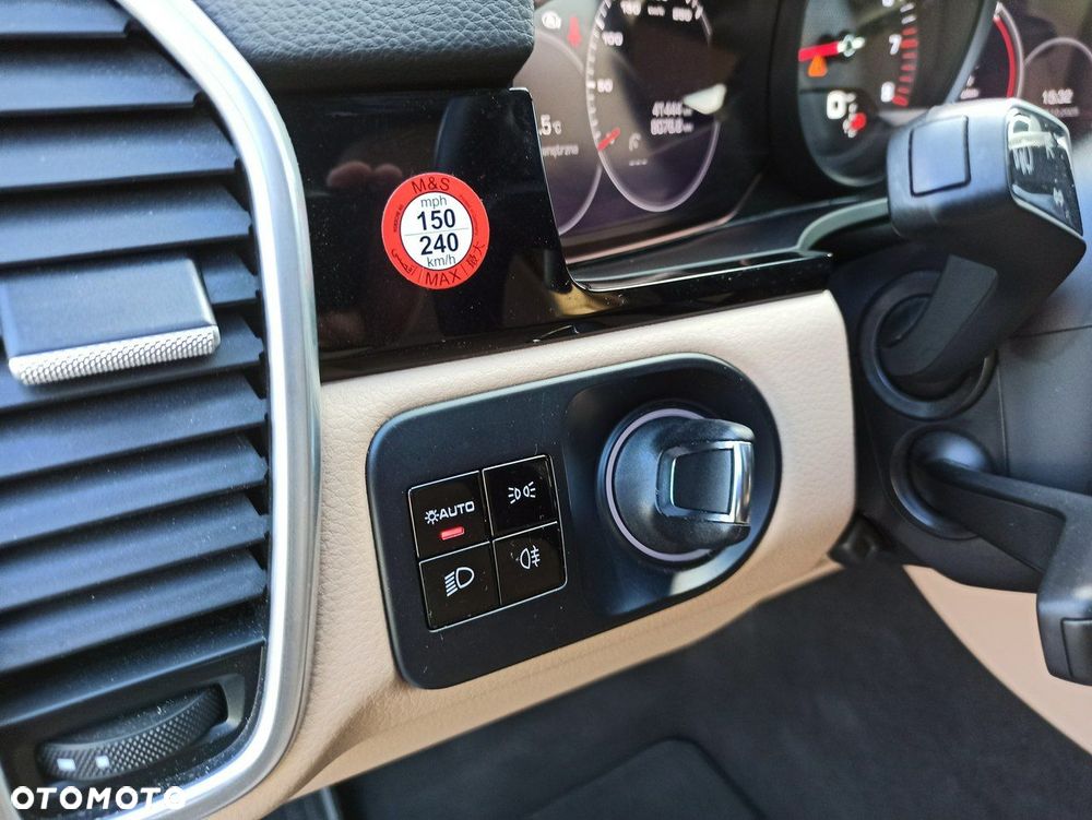 Porsche Cayenne - 18