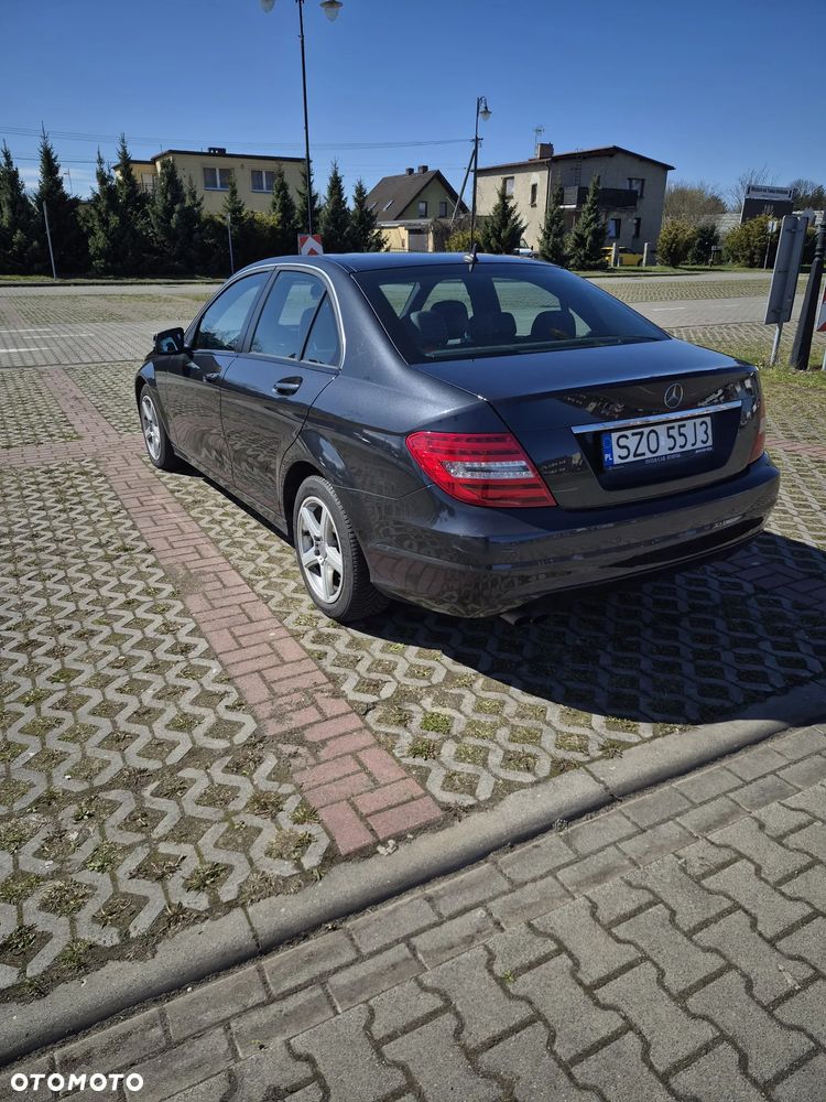 Mercedes-Benz Klasa C 200 CDI DPF (BlueEFFICIENCY) 7G-TRONIC Avantgarde - 6