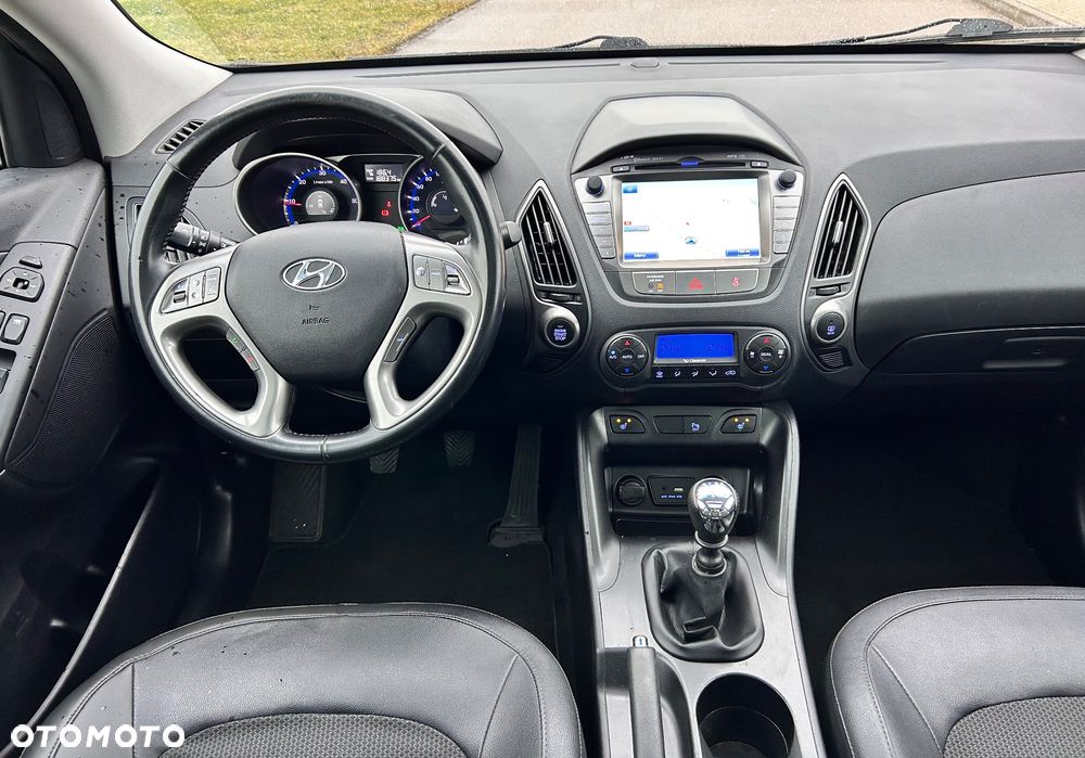 Hyundai ix35 1.7 CRDi 2WD blue Finale Silver - 20