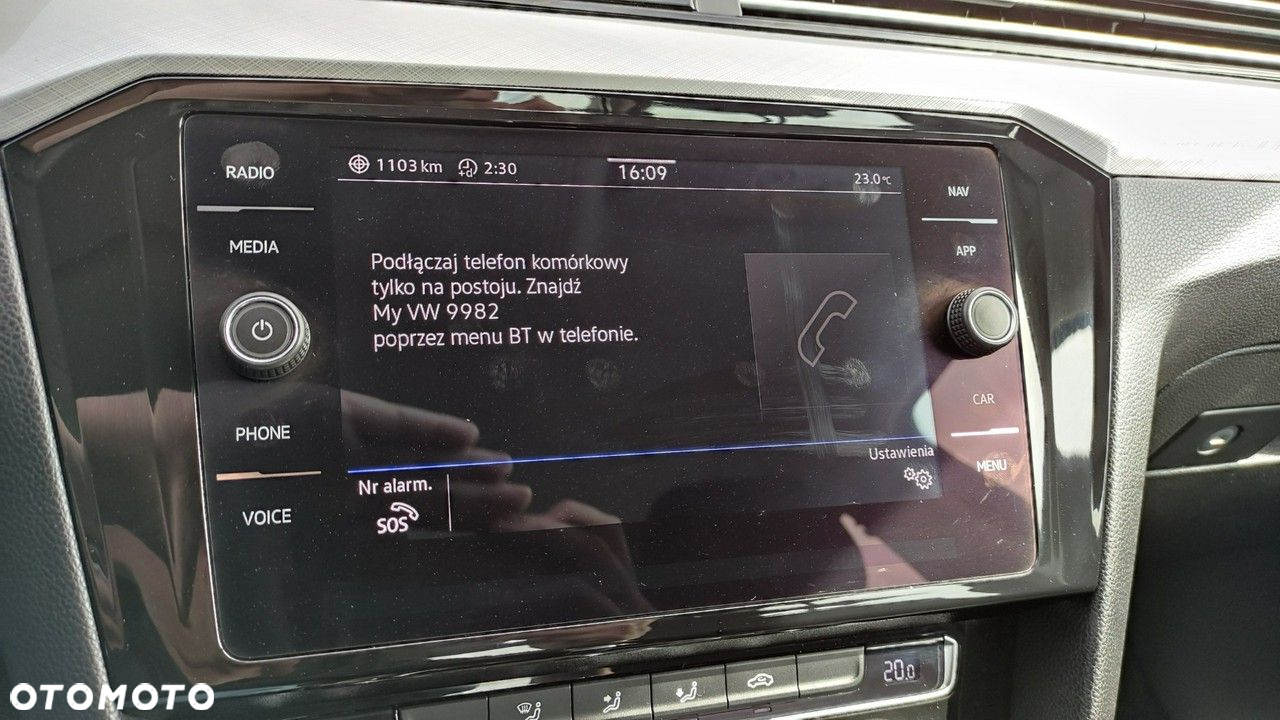 Volkswagen Passat - 37