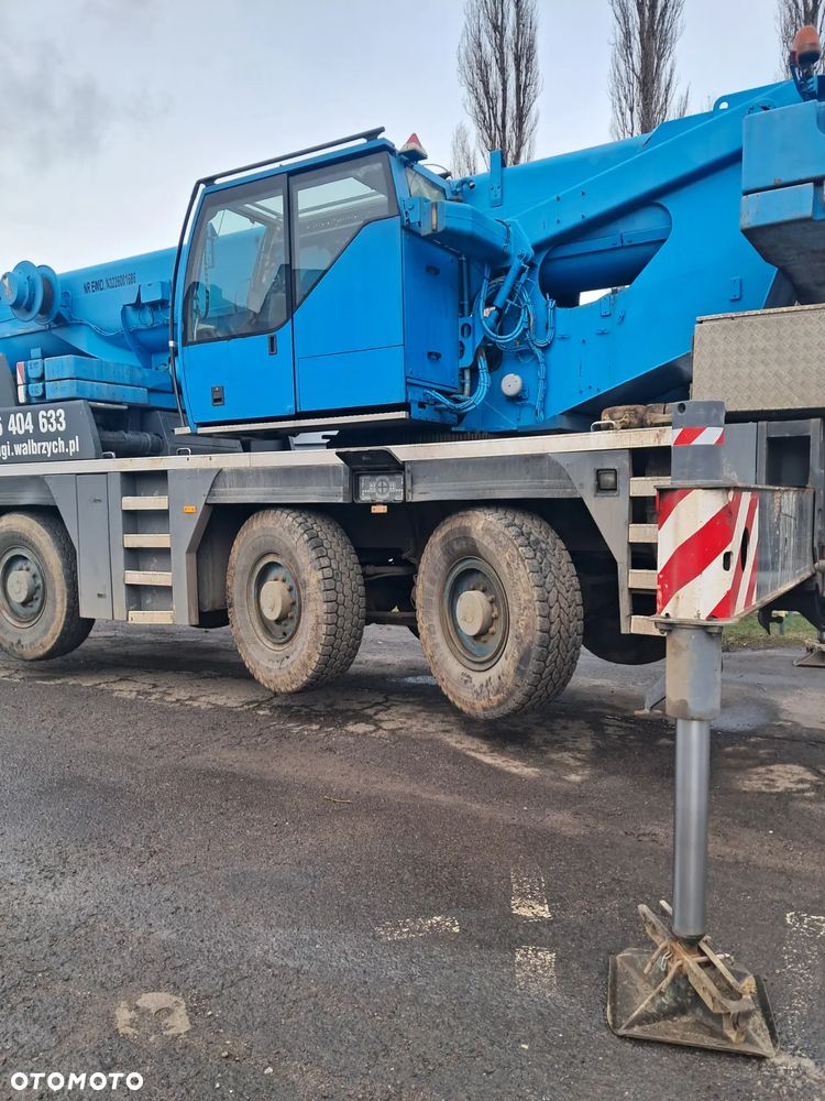 Liebherr LTM 1055/1 - 10