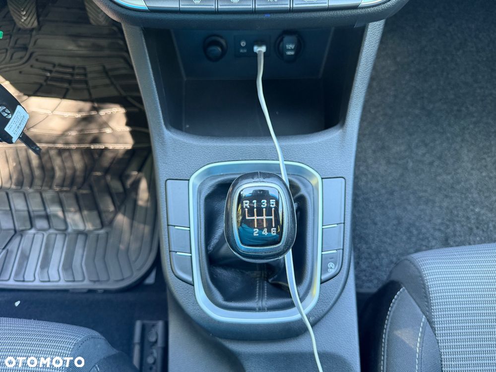 Hyundai i30 1.4 Classic + - 27