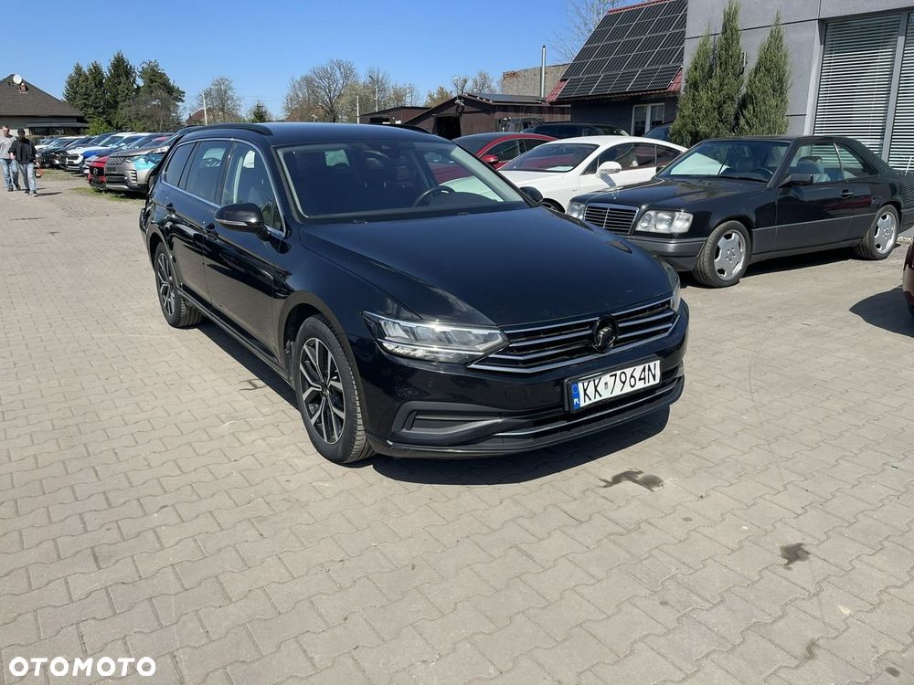 Volkswagen Passat Variant 2.0 TDI SCR DSG Conceptline - 3