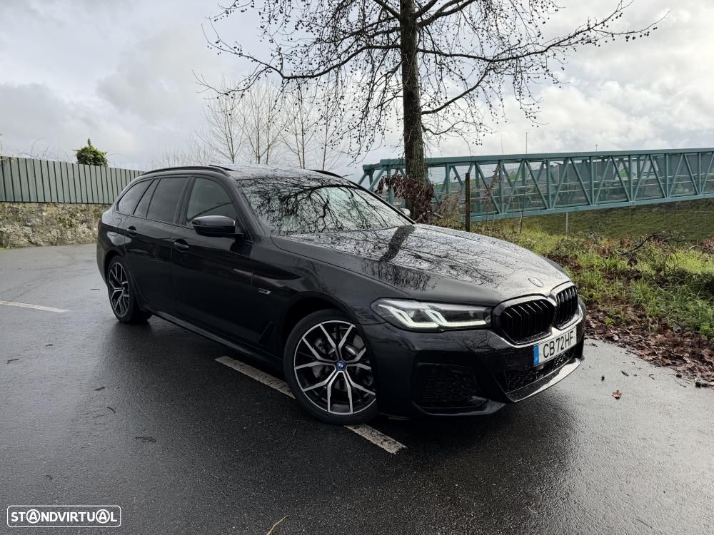 BMW 530 e Pack Desportivo M - 1