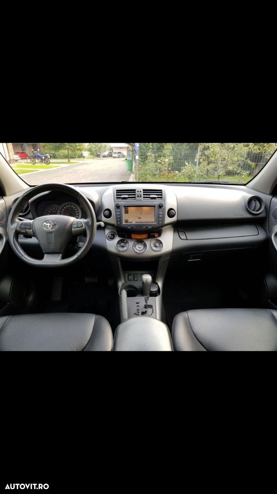 Toyota RAV4 2.2 D-4D 4x4 Executive - 4