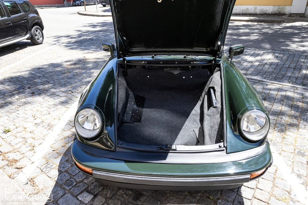 Porsche 911 (964) - 26
