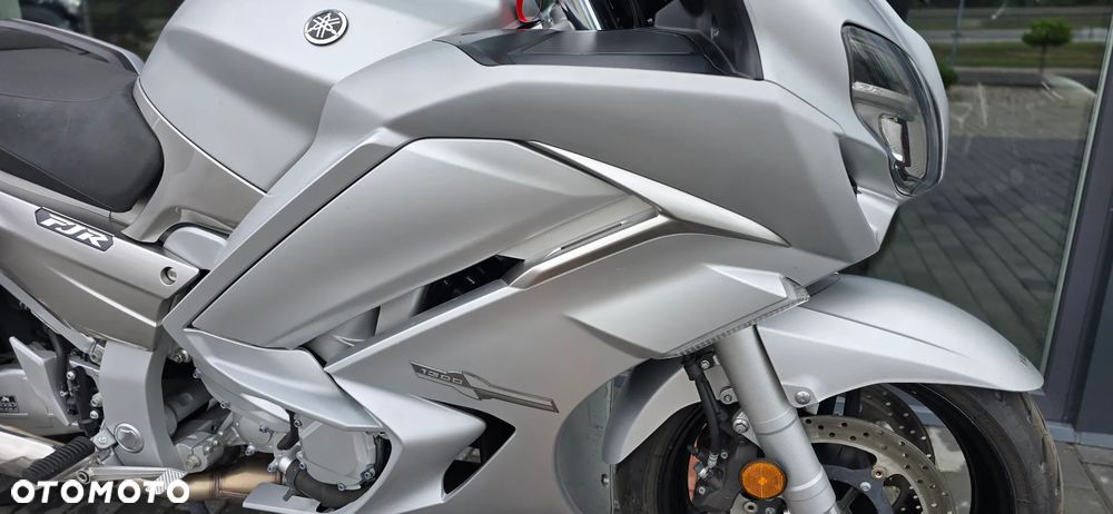 Yamaha FJR - 10