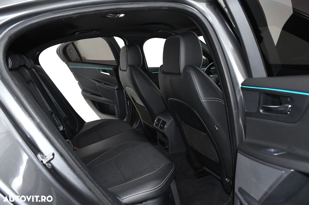 Jaguar XE 20d AWD Aut. R-Sport - 6