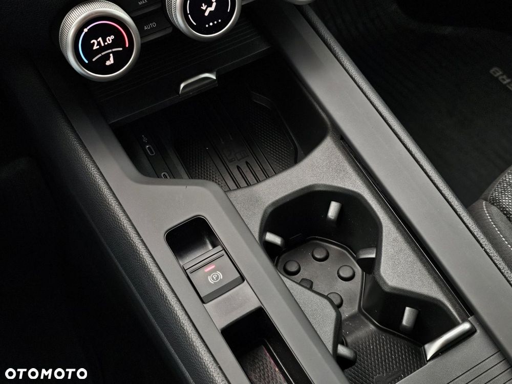 Skoda Superb 2.0 TDI SCR Essence DSG - 30