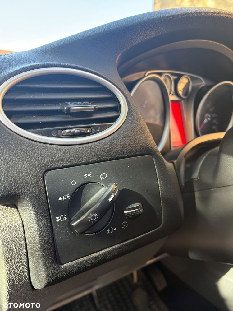 Ford Focus - 26