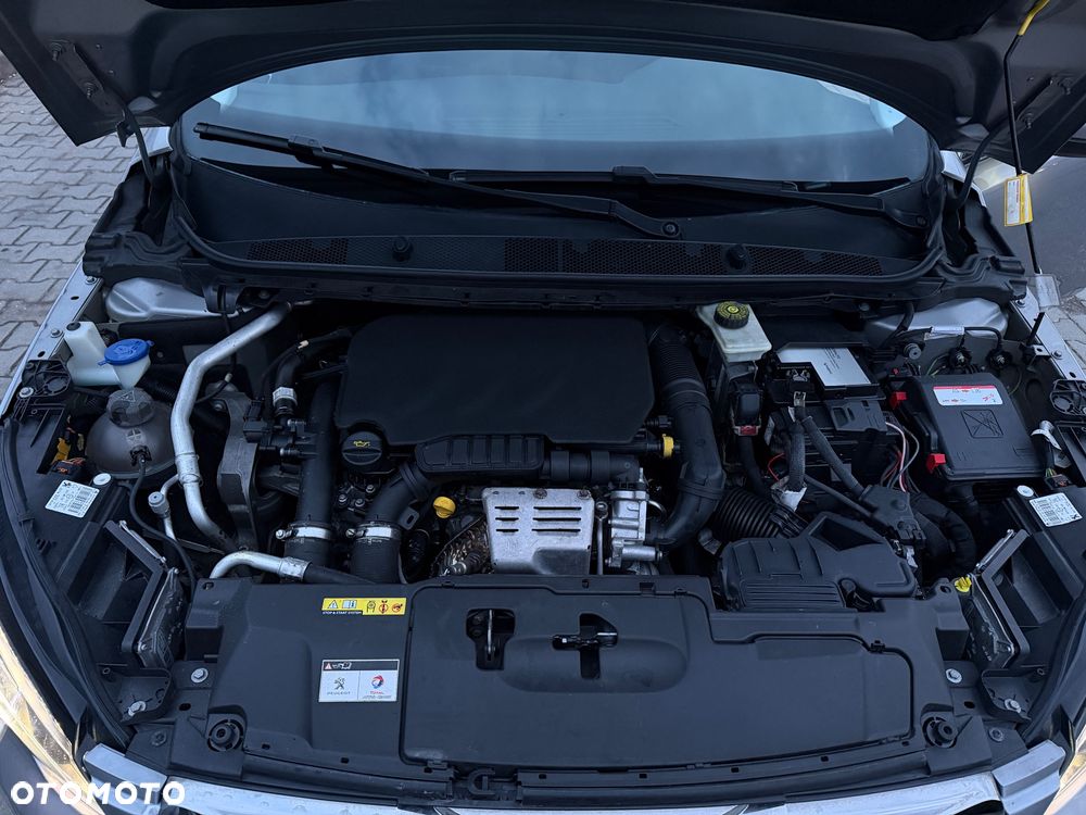 Peugeot 308 PureTech 130 GPF Stop & Start Allure Business-Paket - 16