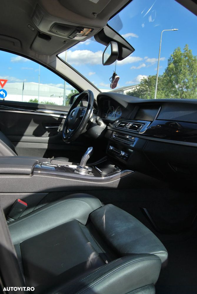 BMW Seria 5 520d Aut. - 9