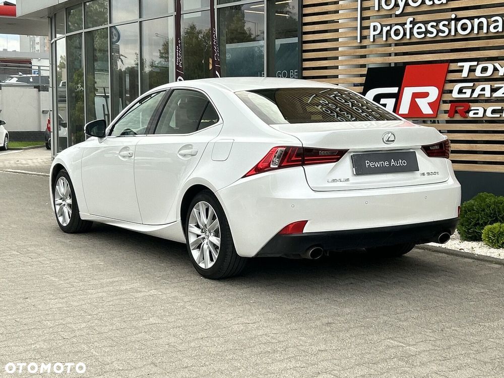 Lexus IS 200t Elite - 3