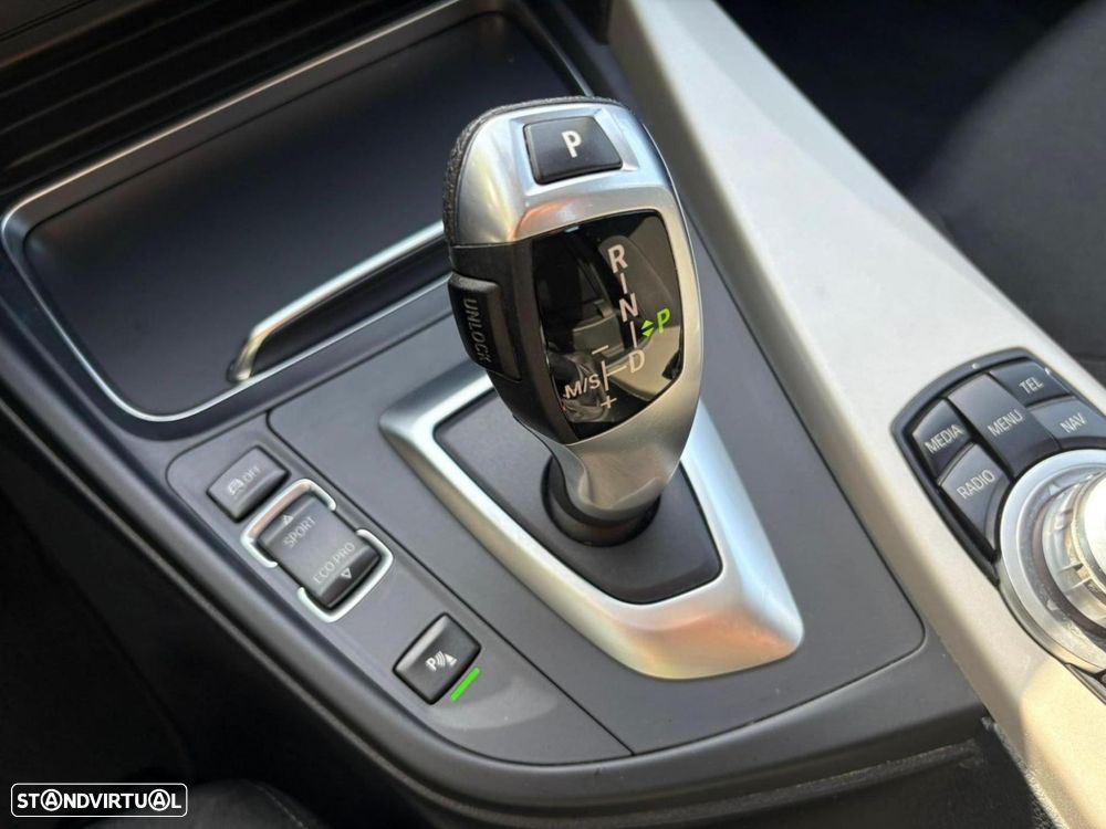 BMW 318 d Auto - 25