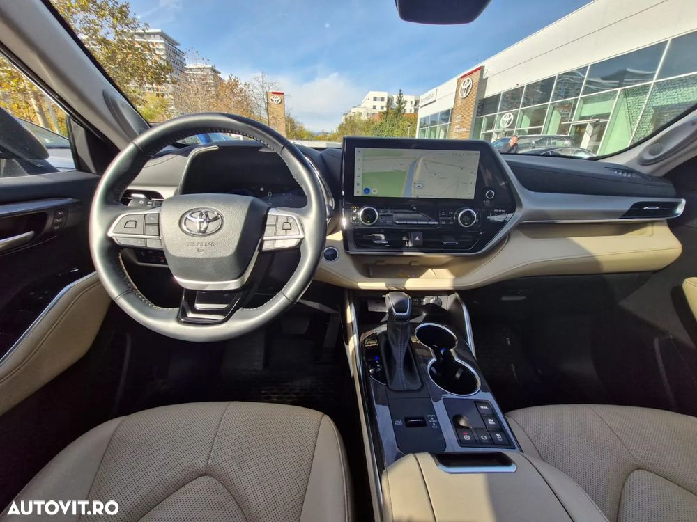 Toyota Highlander 2.5 L Hybrid Dynamic Force 248CP Luxury Metallic - 17