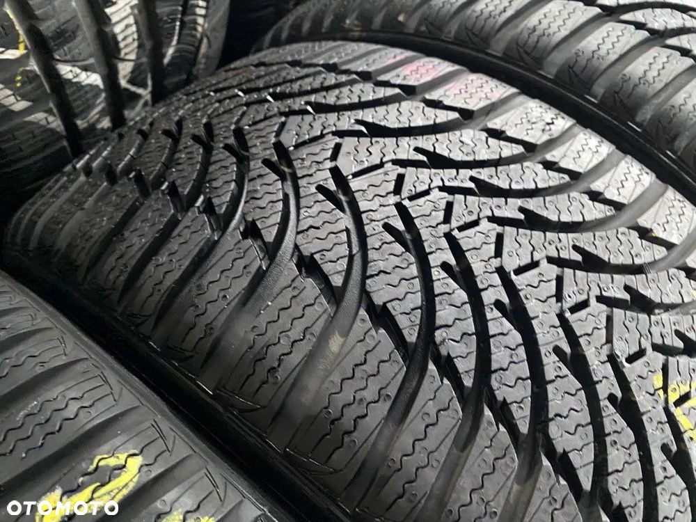 215/40r17 Kumho WinterCraft WP51_7,8mm_4szt_(231) - 6