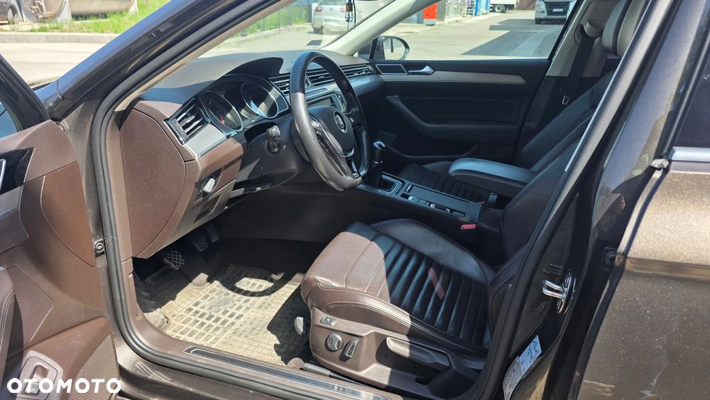 Volkswagen Passat 2.0 TDI BMT Highline - 10
