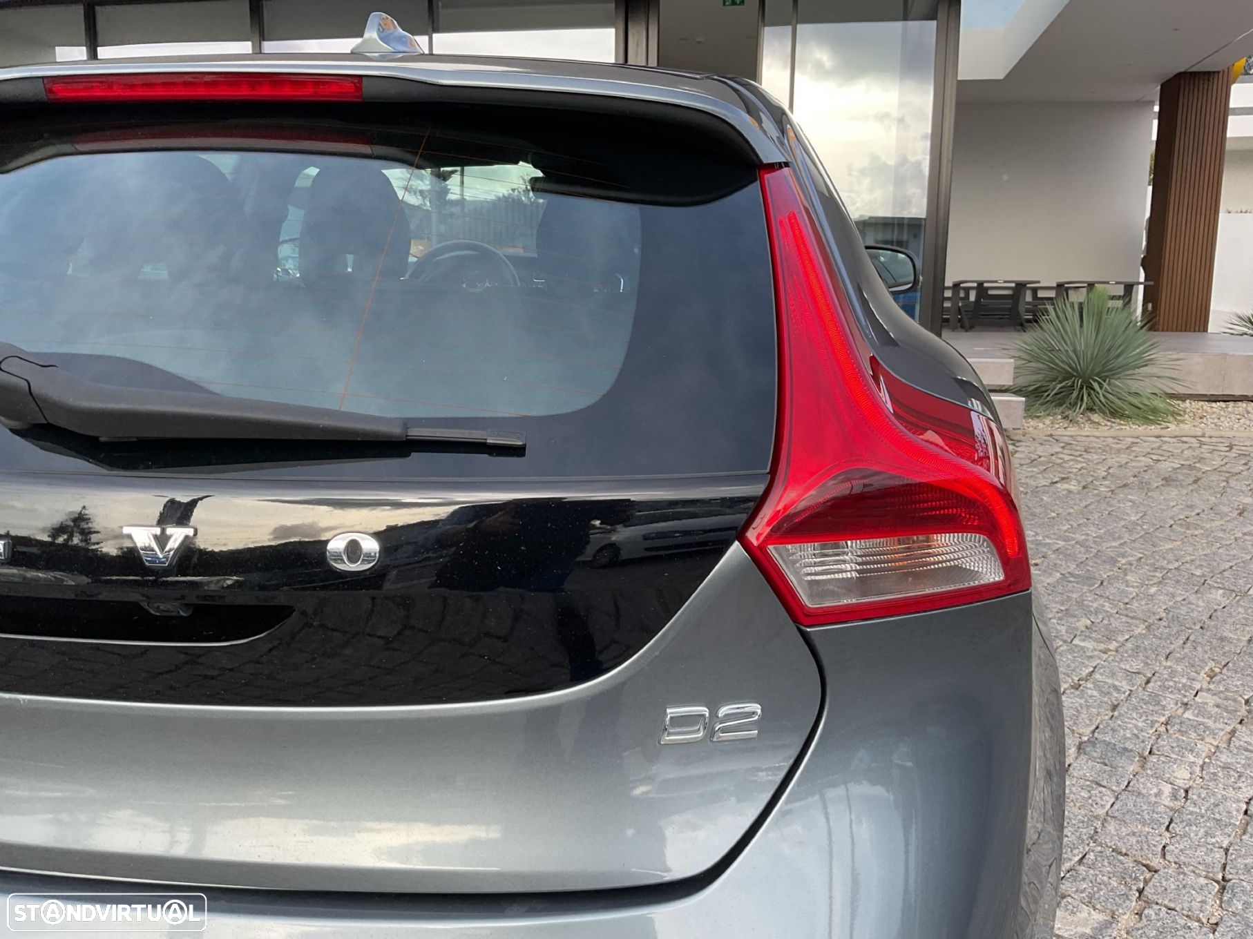 Volvo V40 2.0 D2 Momentum Geartronic - 17