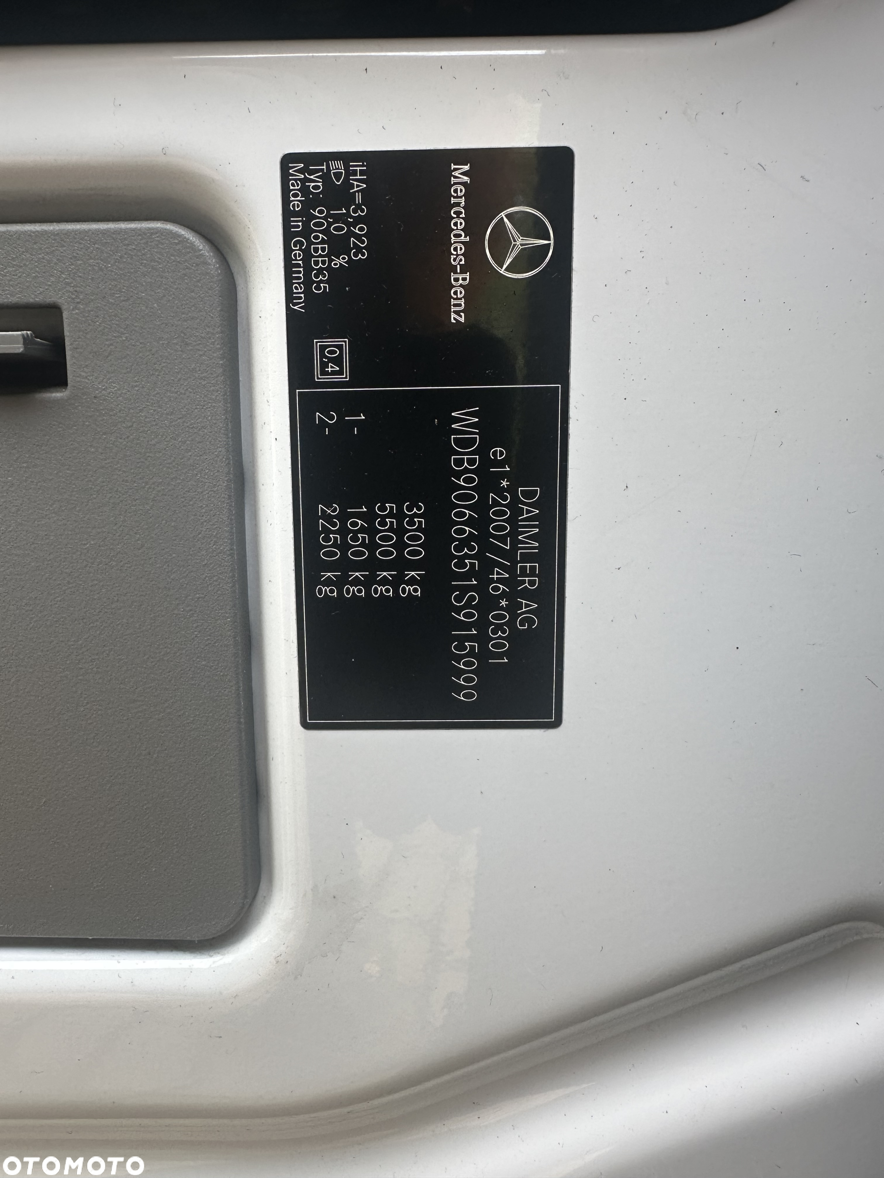 Mercedes-Benz SPRINTER - 32
