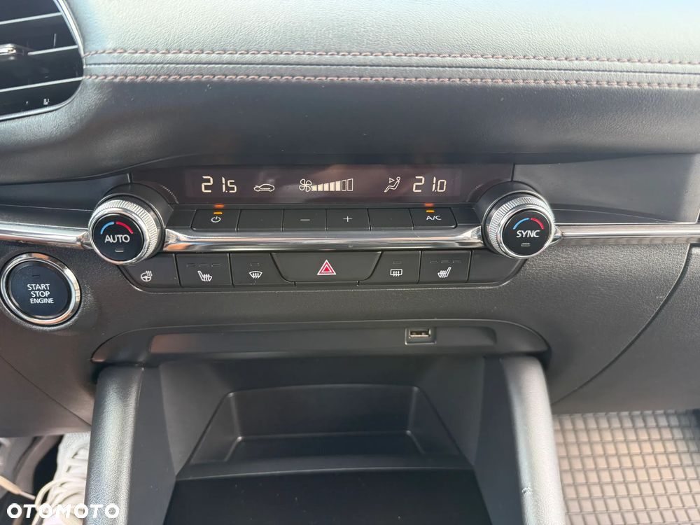 Mazda 3 e-SKYACTIV-G 122 M HYBRID EXCLUSIVE-LINE - 22