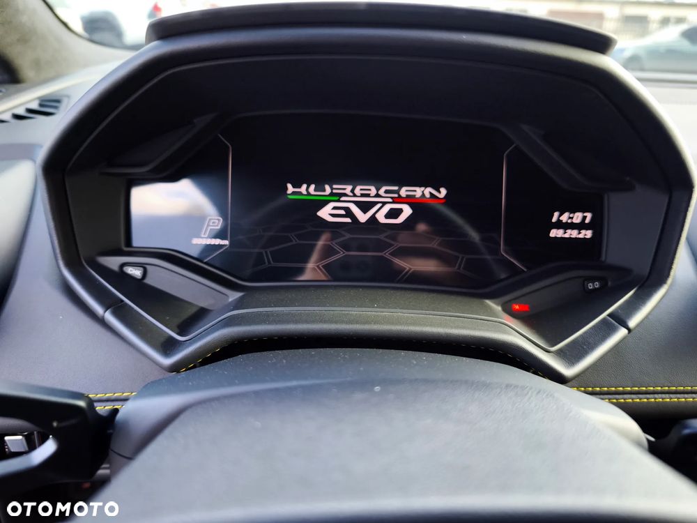 Lamborghini Huracan EVO Spyder - 17