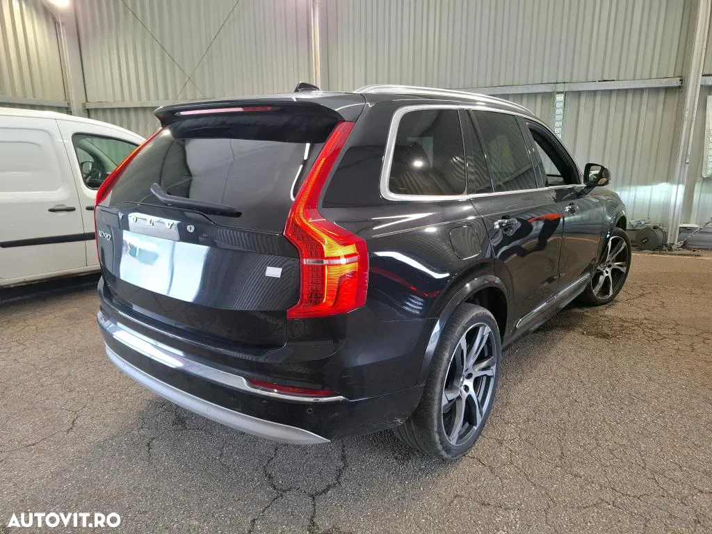 Volvo XC 90 T8 AWD Recharge Geartronic Inscription Edition - 4
