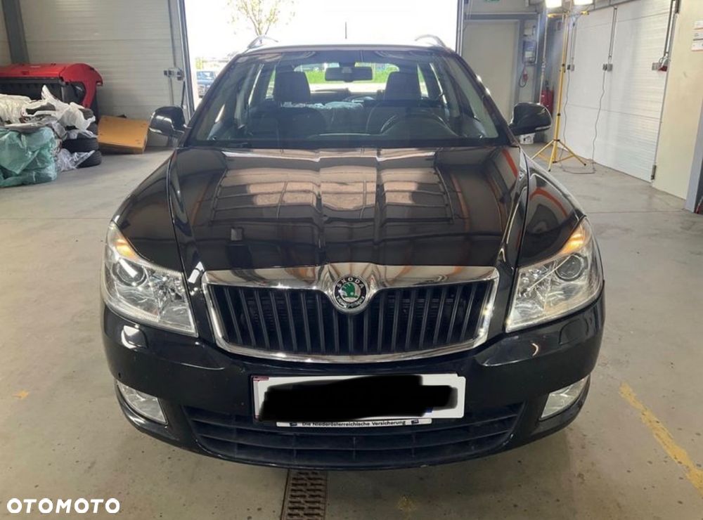 Skoda Octavia Combi 2.0 TDI DPF DSG 4x4 AllDrive - 2