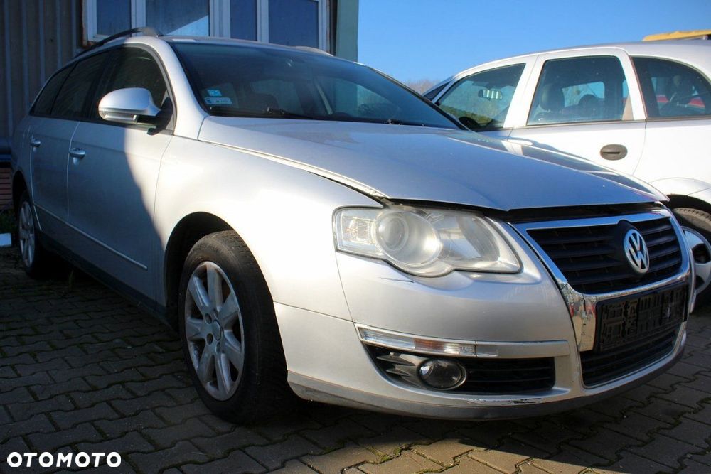 VW Passat B6 2010 2.0TDI CBAB Kombi (MASKA, ZDERZAK, LAMPA, BŁOTNIK, DRZWI, SZYBA, FOTEL) - 2