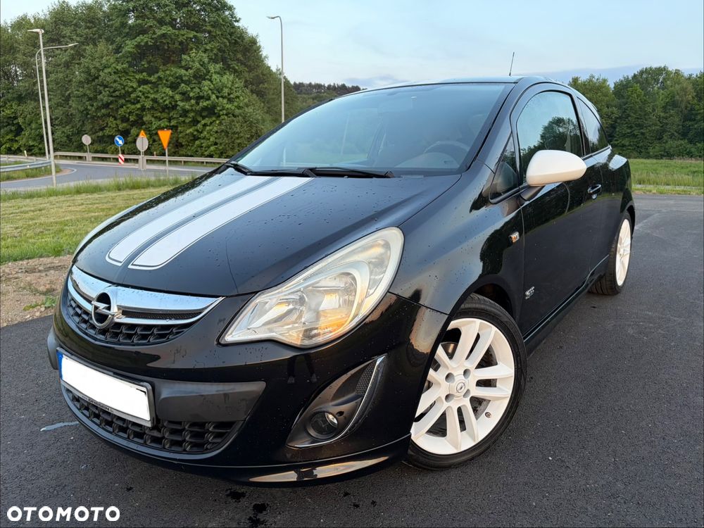 Opel Corsa 1.4 16V Cosmo - 9