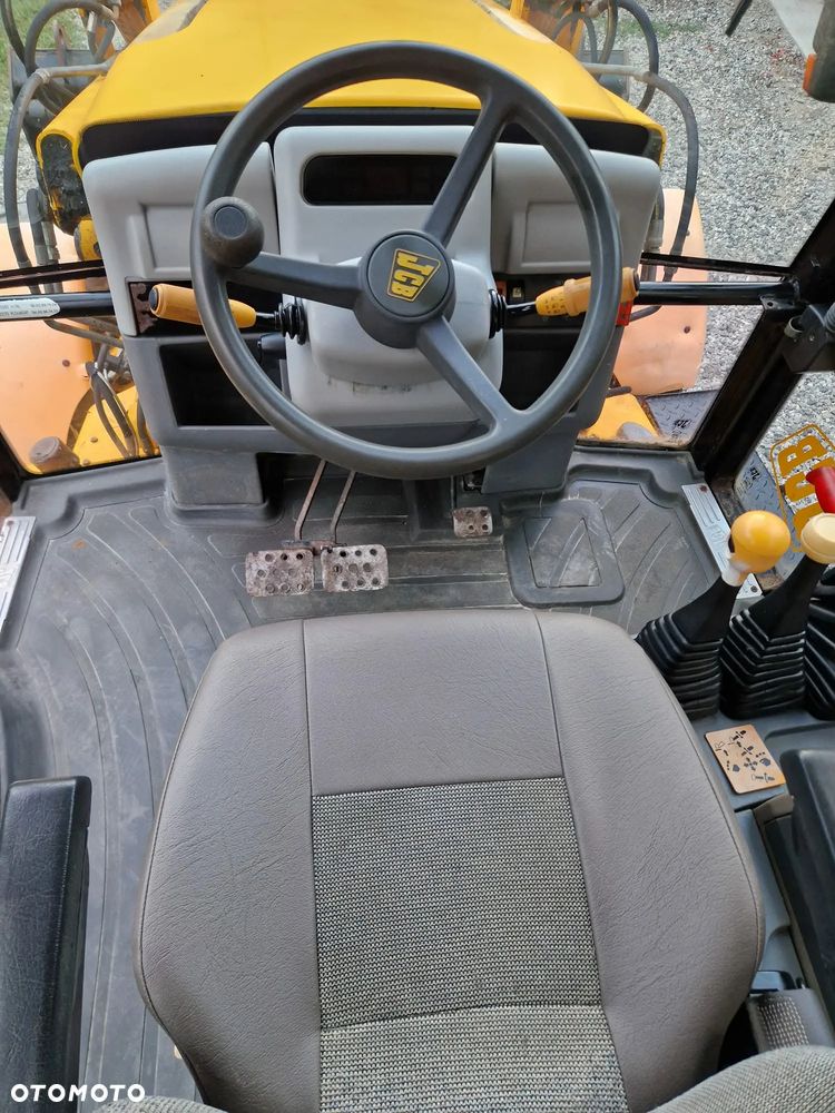 JCB 3CX - 17