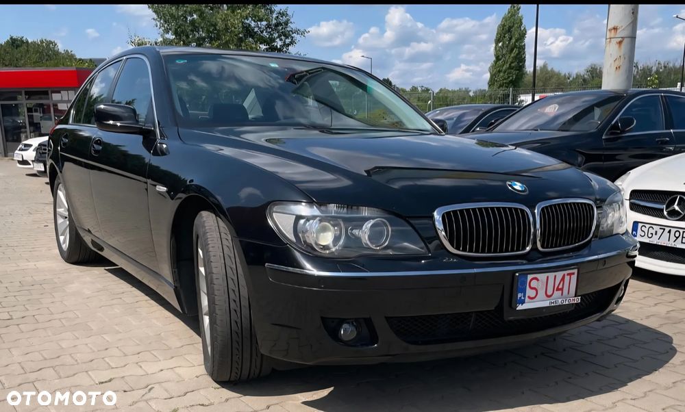 BMW Seria 7 750i - 9