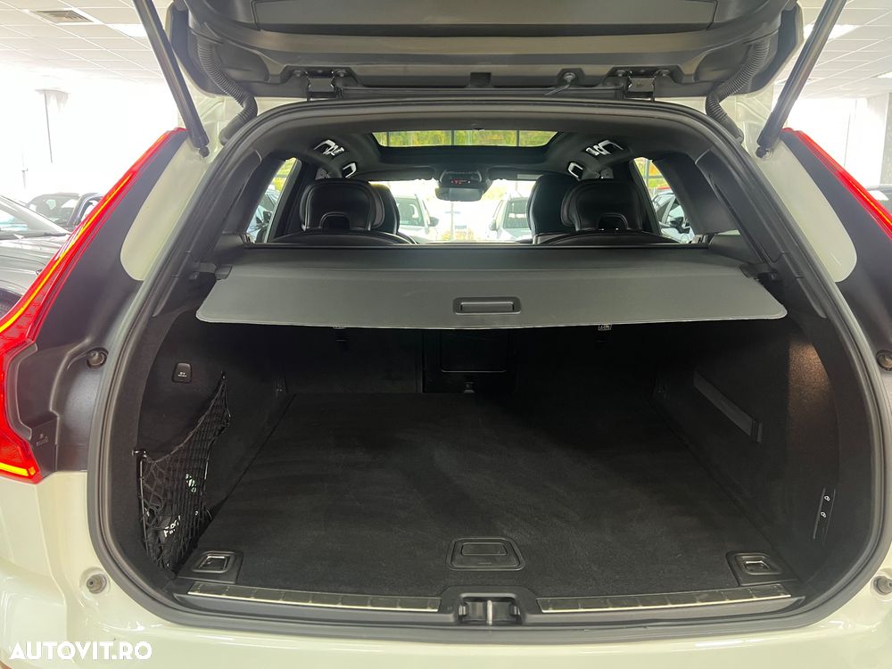 Volvo XC 60 B5 D AWD Geartronic RDesign - 17