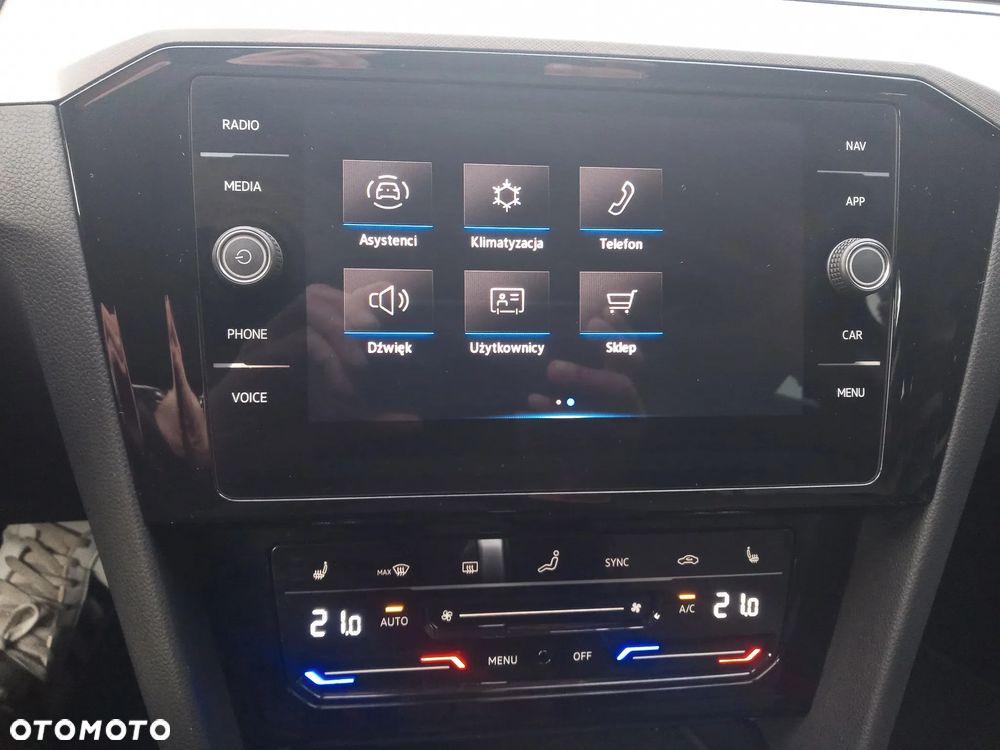 Volkswagen Passat 2.0 TSI Business DSG - 25