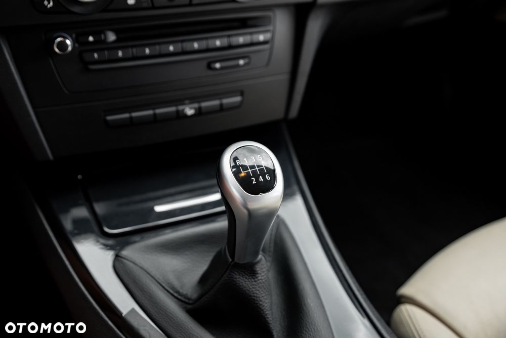 BMW Seria 3 325i xDrive Edition Exclusive - 36