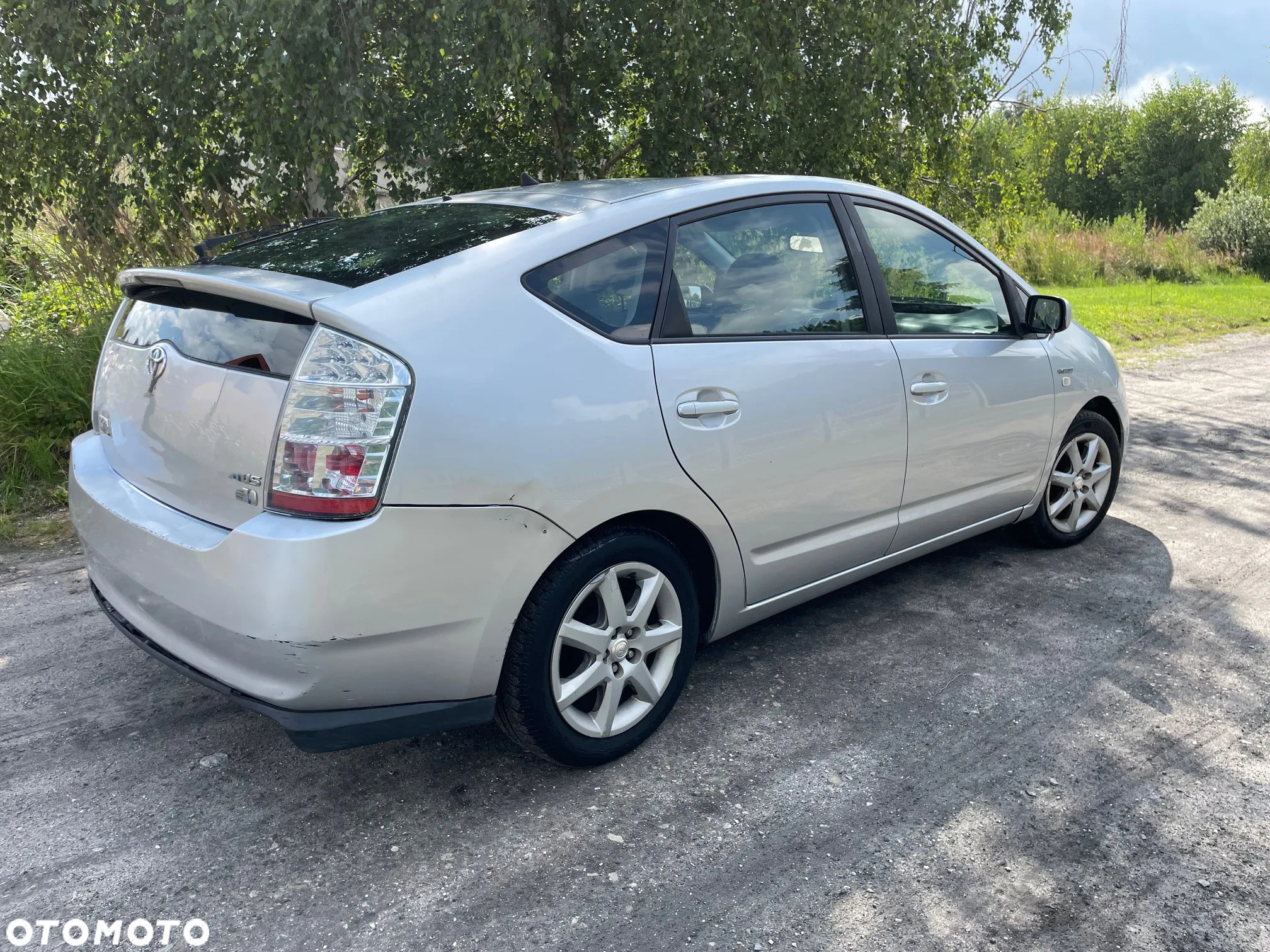 Toyota Prius - 4
