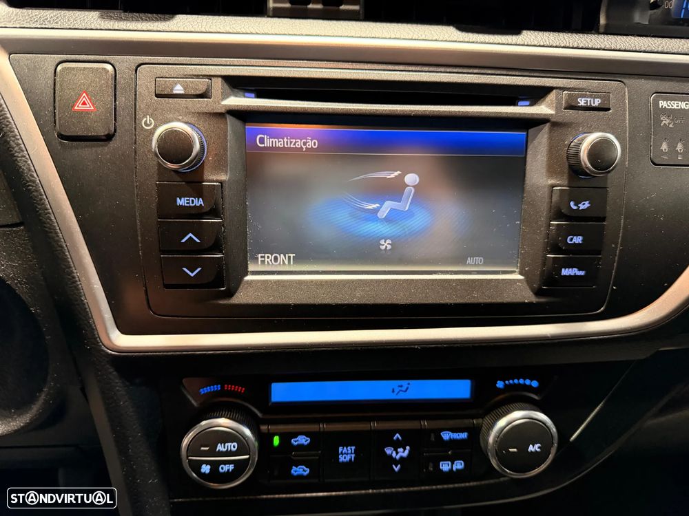 Toyota Auris Touring Sports 1.4 D-4D Com+P.Sport +Navi - 22