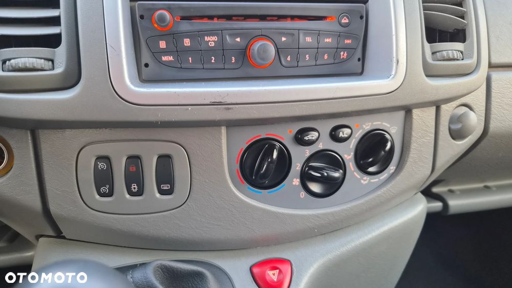 Opel Vivaro Tour Elegance L1H1 - 16