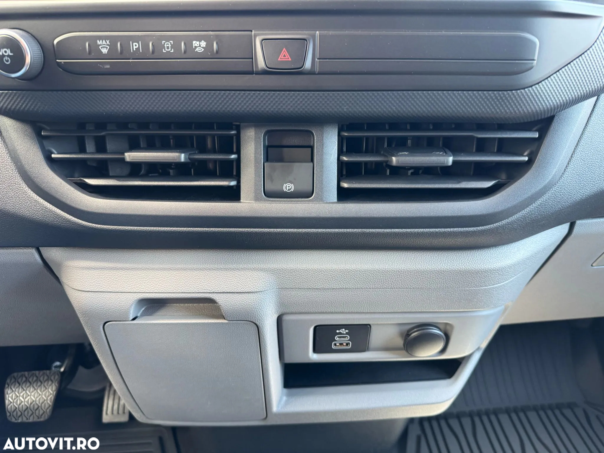 Ford Transit Custom Van 320L - 21