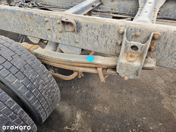 RESOR TYLNY TYŁ LEWY PRAWY 3 PIÓRA 8 cm RENAULT MIDLUM GAMA D FELGI 19,5 - 4