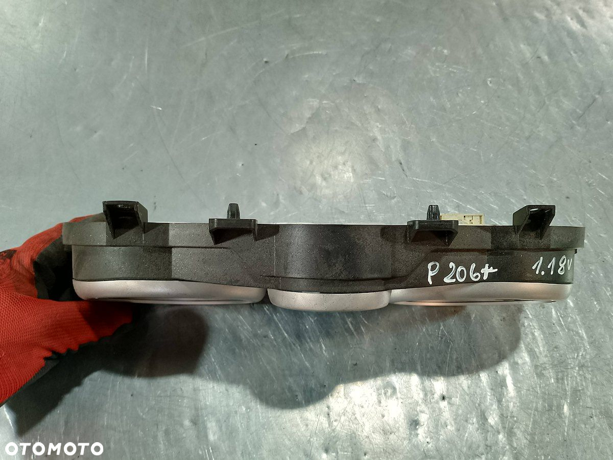 LICZNIK PEUGEOT 206 PLUS 9666636780 1.1 8V - 2