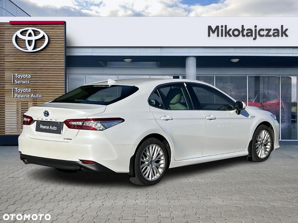 Toyota Camry 2.5 Hybrid Executive CVT - 3