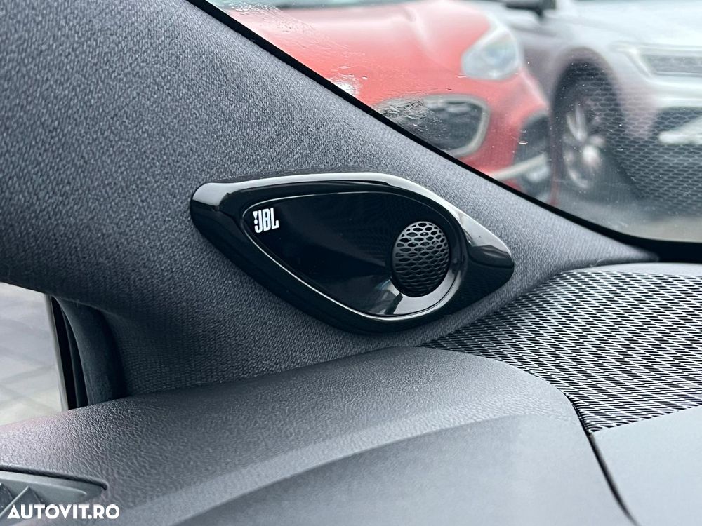 Toyota Corolla TS 2.0 184cp Hybrid Exclusive - 12